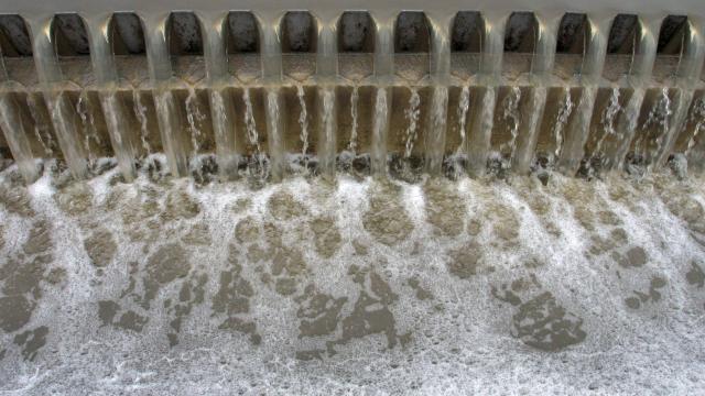 Erste Reinigungsstufe einer Kläranlage