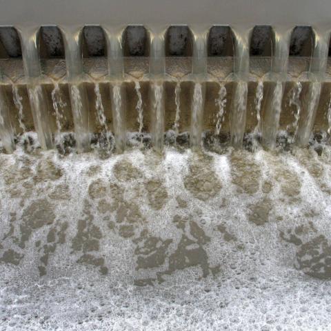 Erste Reinigungsstufe einer Kläranlage